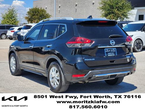 Used 2019 Nissan Rogue S w/ Special Edition Package FWD image 6