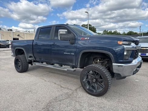 Used 2022 Chevrolet Silverado 2500 LT w/ Convenience Package AWD/4WD image 1