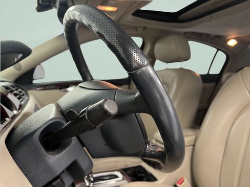 Used 2006 Buick Lucerne CXS w/ Driver Confidence Package FWD image 28