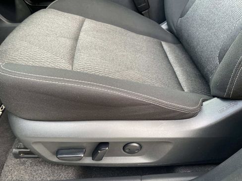 Used 2024 Nissan Rogue SV image 23