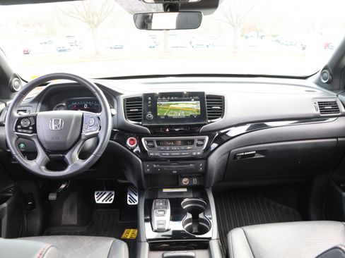 Used 2022 Honda Pilot Black Edition image 18