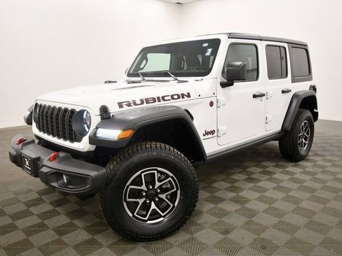 Used 2024 Jeep Wrangler Unlimited Rubicon image 2