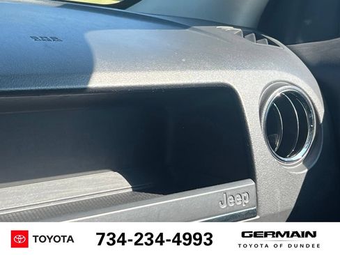 Used 2017 Jeep Patriot Sport w/ Power Value Group FWD image 27