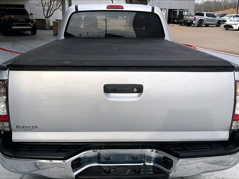 Used 2010 Toyota Tacoma PreRunner image 24