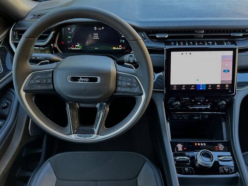 New 2023 Jeep Grand Cherokee Trailhawk w/ Advanced Protech Group II image 13