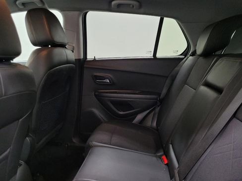 Used 2021 Chevrolet Trax LT w/ Driver Confidence Package AWD/4WD image 18