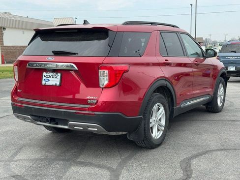 Used 2023 Ford Explorer XLT w/ Equipment Group 202A AWD/4WD image 3