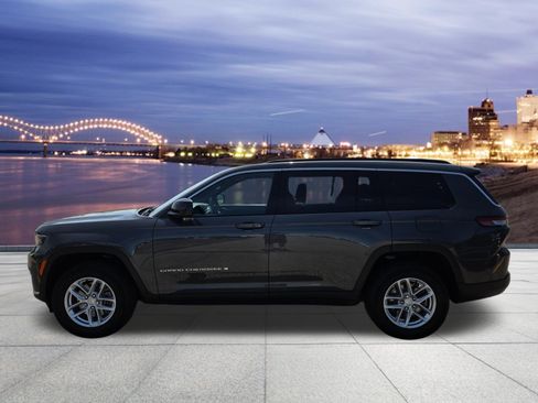 New 2025 Jeep Grand Cherokee L Laredo w/ Luxury Tech Group I RWD image 2