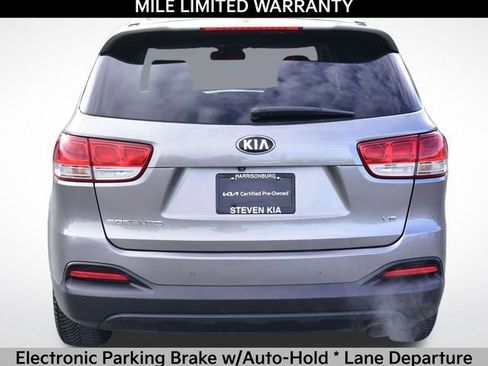 Certified 2018 Kia Sorento LX w/ LX V6 Convenience Package image 8