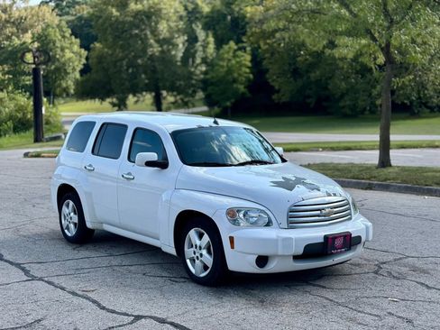 Used 2011 Chevrolet HHR LT FWD image 3