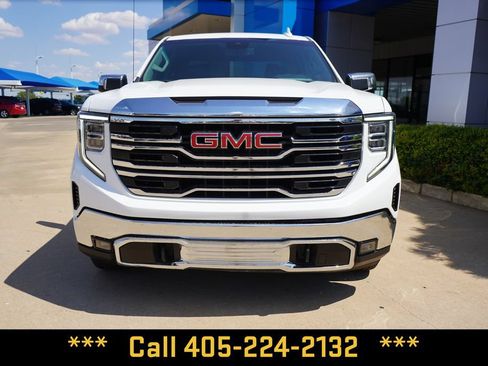 Used 2025 GMC Sierra 1500 SLT RWD image 3