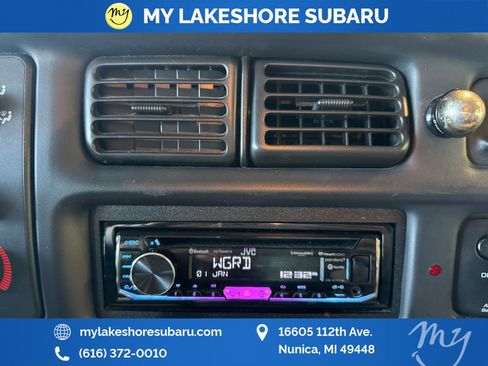 Used 1998 Dodge Ram 1500 Truck 2WD Quad Cab image 19