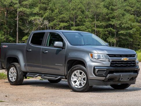 Used 2022 Chevrolet Colorado LT AWD/4WD image 3
