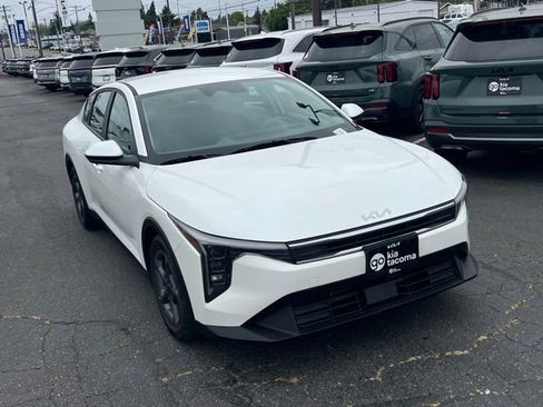 Certified 2025 Kia K4 FWD image 5