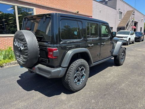 Used 2023 Jeep Wrangler Unlimited Rubicon 4xe w/ Cold Weather Group AWD/4WD image 27