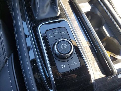 Used 2024 INFINITI QX80 Sensory image 25