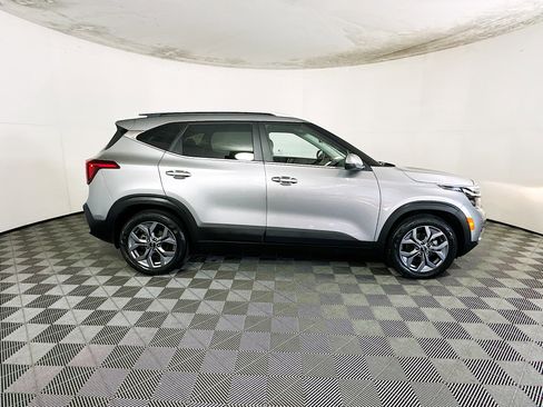 Used 2024 Kia Seltos S FWD image 2