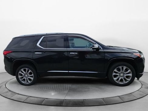 Used 2019 Chevrolet Traverse Premier FWD image 6