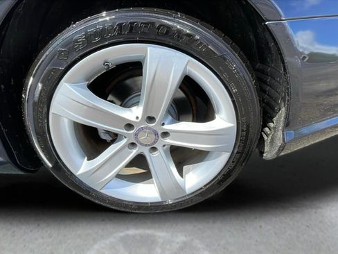Used 2009 Mercedes-Benz SL 550 w/ Premium I Pkg image 40