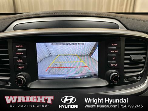 Used 2019 Kia Sorento LX image 27