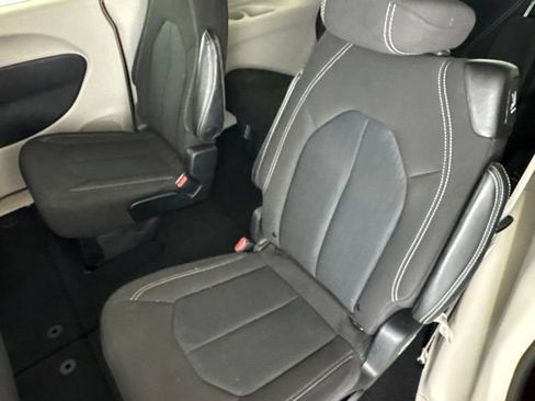 Used 2023 Chrysler Voyager LX FWD image 24