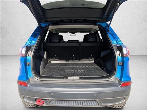 Used 2019 Jeep Cherokee Trailhawk w/ Comfort/Convenience Group image 5