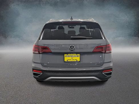 Used 2022 Volkswagen Taos SE AWD/4WD image 6