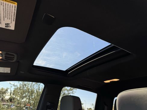 Used 2024 Chevrolet Colorado ZR2 image 12