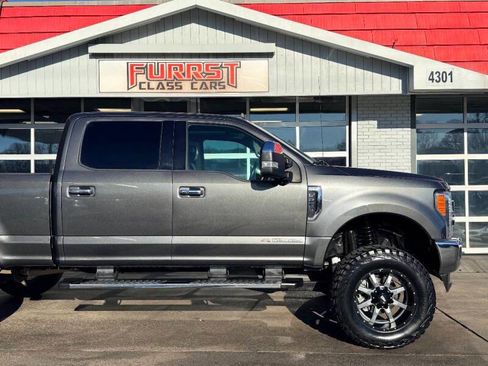 Used 2019 Ford F250 Lariat w/ Lariat Ultimate Package AWD/4WD image 11
