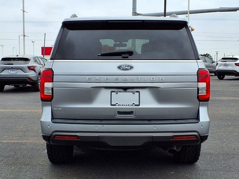 Used 2022 Ford Expedition XLT image 6