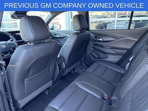 Used 2025 Buick Envista Avenir FWD image 30