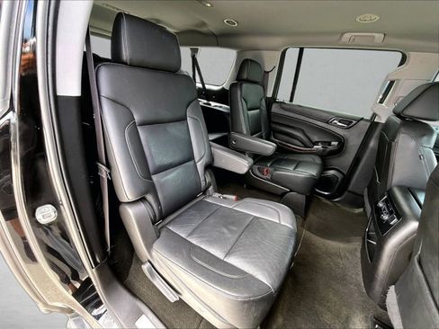 Used 2017 Chevrolet Suburban LT w/ LT Midnight Edition RWD image 29