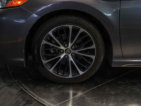 Used 2019 Toyota Camry SE w/ Protection Package (Q2) FWD image 9