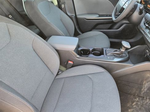 New 2025 Kia K4 LX image 10