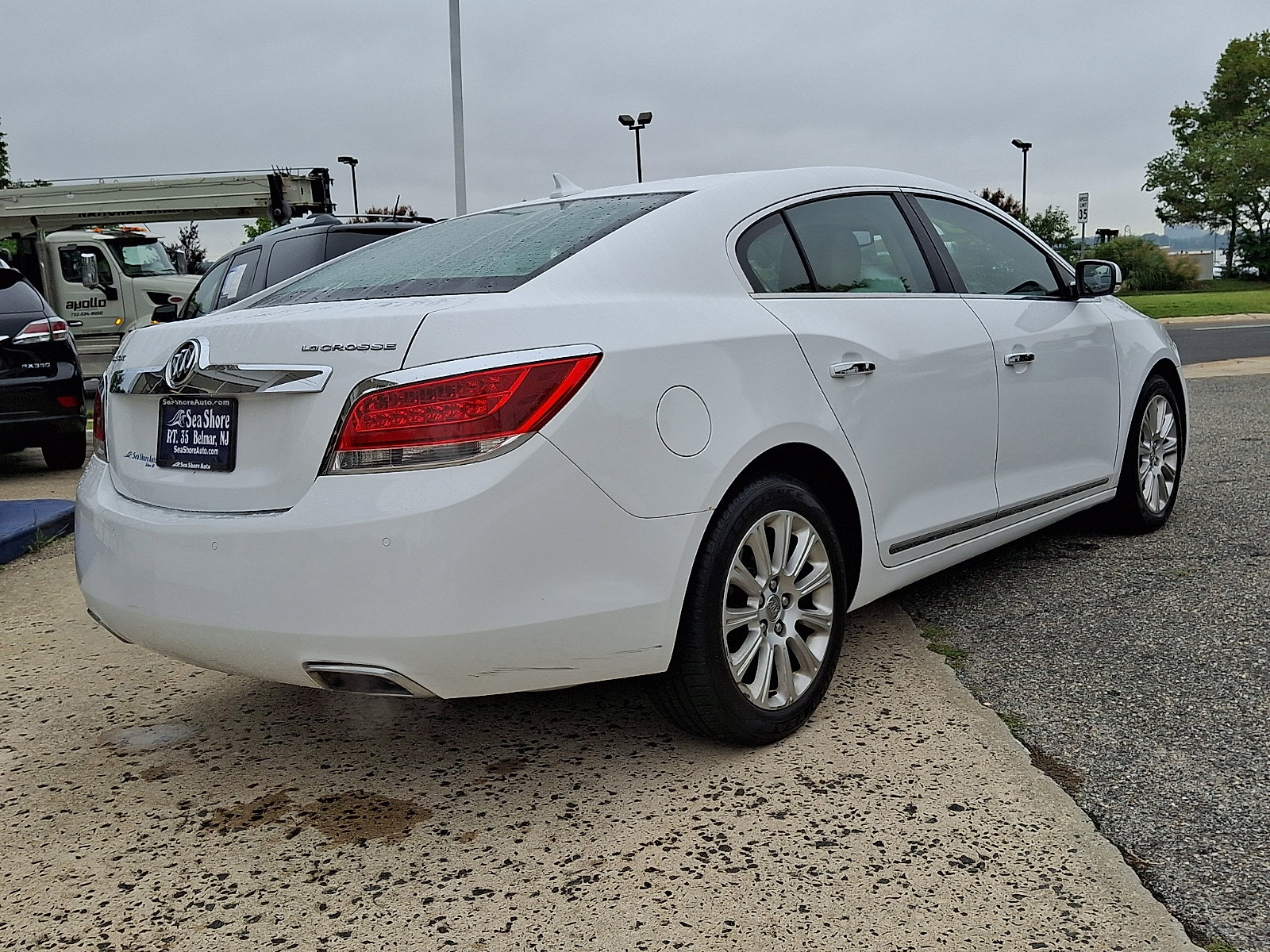 Used 2013 Buick LaCrosse Leather w/ Entertainment Package FWD image 6