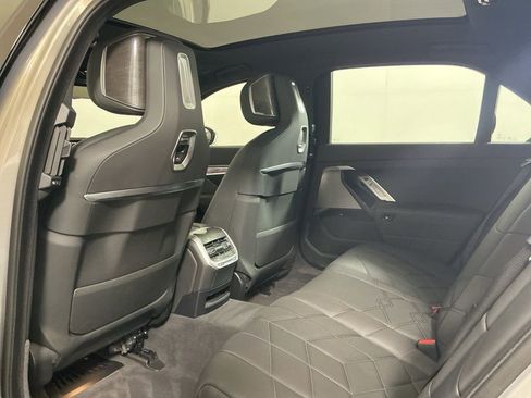 Certified 2024 BMW i7 eDrive50 image 27