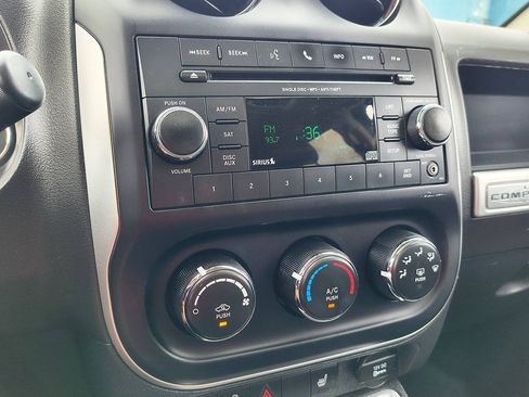 Used 2016 Jeep Compass High Altitude AWD/4WD image 13