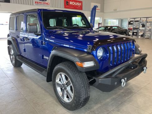 Used 2019 Jeep Wrangler Unlimited Sport S AWD/4WD image 3