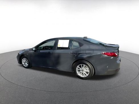 Used 2025 Toyota Camry LE image 11
