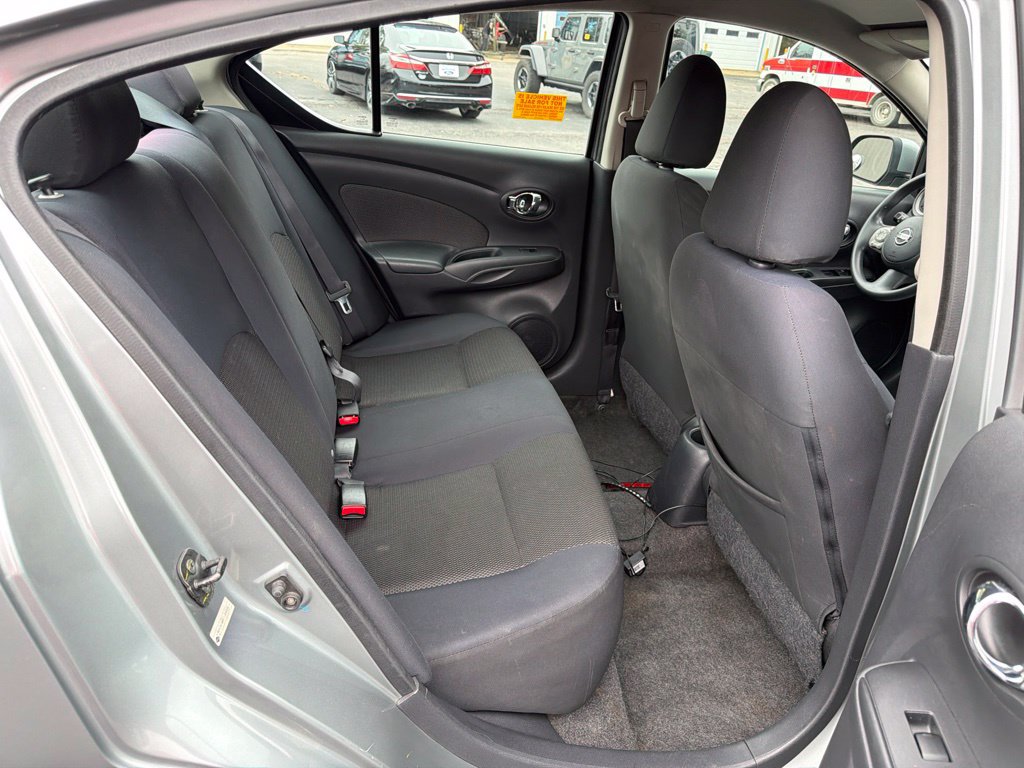 Used 2012 Nissan Versa FWD image 18