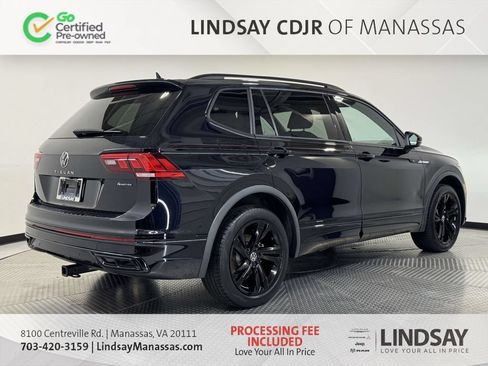 Used 2024 Volkswagen Tiguan SE R-Line AWD/4WD image 8