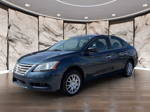 Used 2013 Nissan Sentra SV image 2