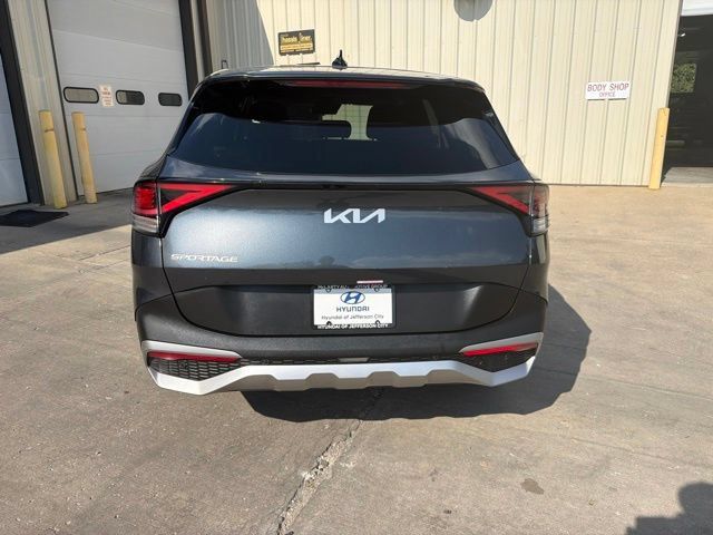 Used 2024 Kia Sportage LX FWD image 4