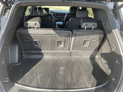 Used 2022 Buick Enclave Avenir w/ Avenir Technology Package image 32