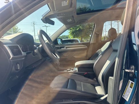 Used 2023 Volkswagen Atlas SEL image 16