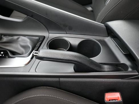 Certified 2025 Hyundai Elantra Sport image 14