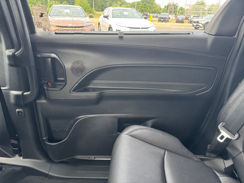 New 2026 Toyota Sienna XLE Woodland Edition AWD/4WD image 27