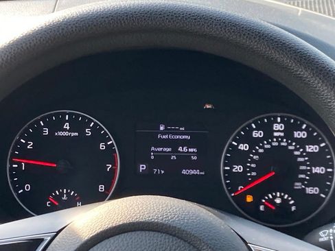 Used 2022 Kia Seltos LX AWD/4WD image 9