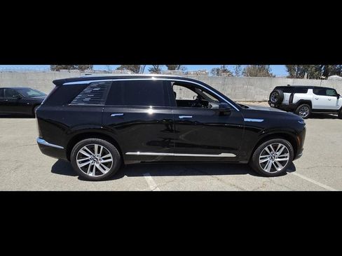 Used 2026 Cadillac Vistiq Luxury AWD/4WD image 10