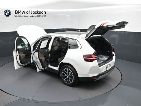 New 2026 BMW X3 xDrive30 w/ Premium Package AWD/4WD image 2
